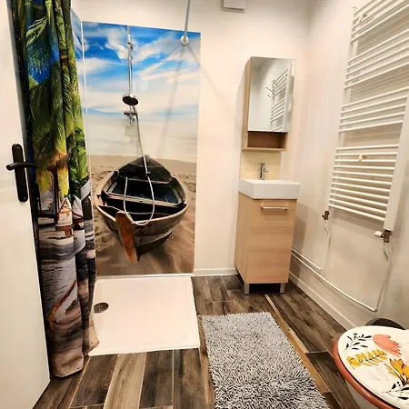 Apartamento Avec Bar Et Four à Pizza Etreval